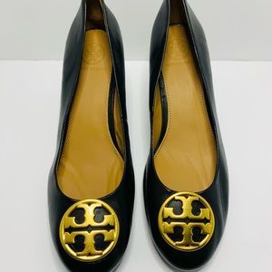 Authentic Tory Burch Benton Wedges 85 mm Black Storage Damage Discounted Wedge